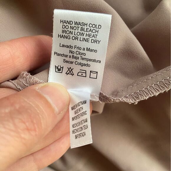 Rokoko Set Women’s Pants/ Shirt Color Nude Short Sleeve Size Small Pockets  NWT - Picture 10 of 16